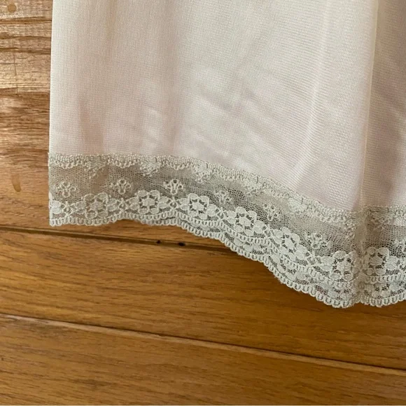 Vintage Pinehurst Lingerie pink lace trim slip skirt - Picture 4 of 8